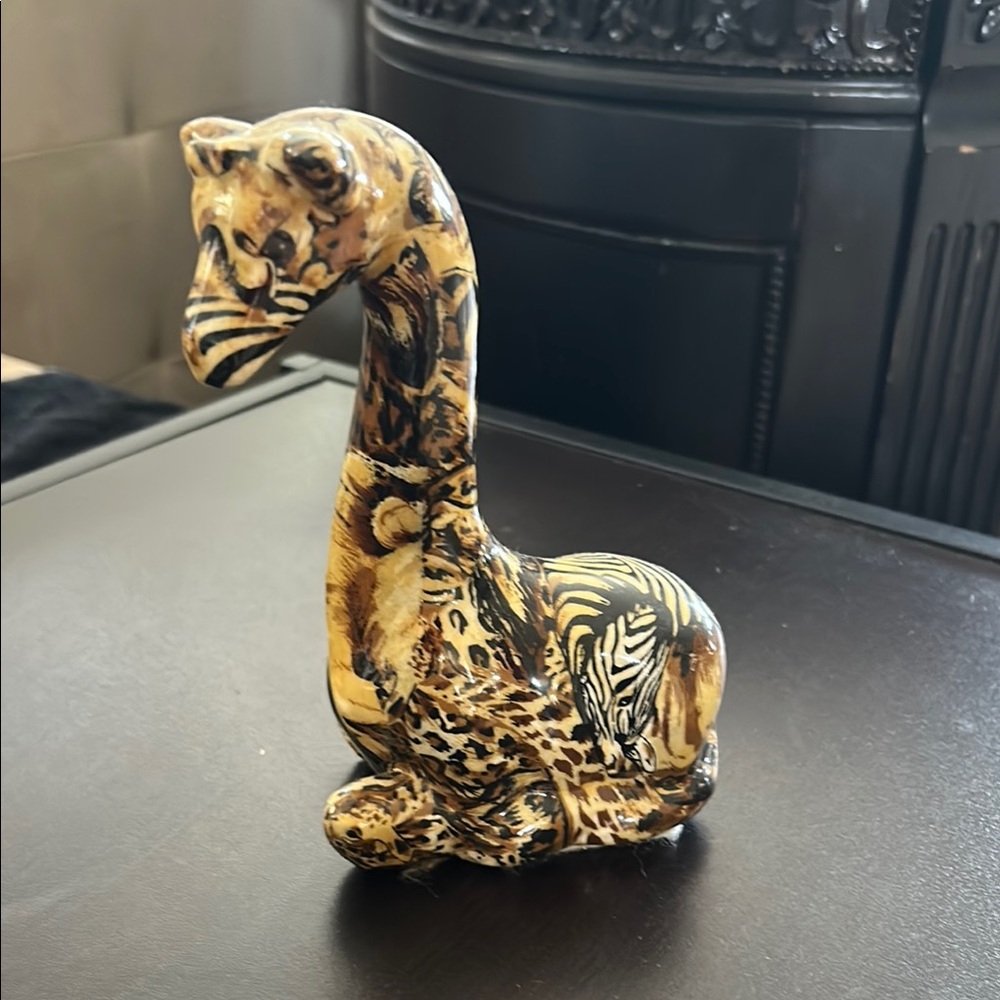 Brown and Black Giraffe Sculpture Art Piece